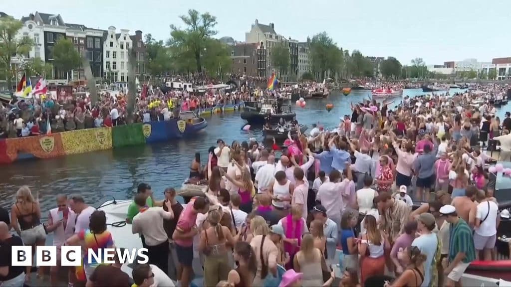 Amsterdamda Pride kemalari paradiga odamlar to'plandi