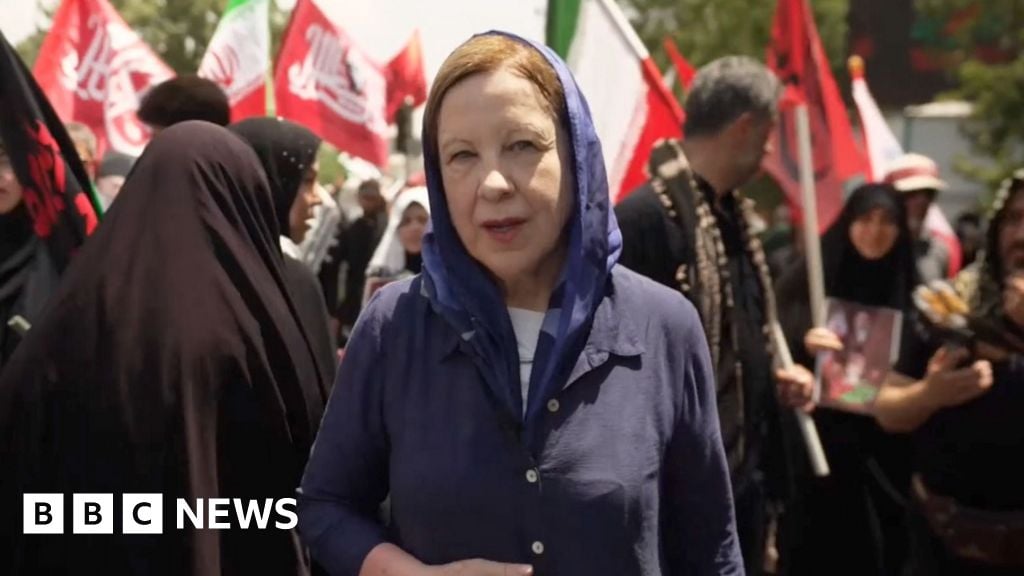 Tehranda Khameneining dafn marosimiga katta kütüshlar yig‘ildi
