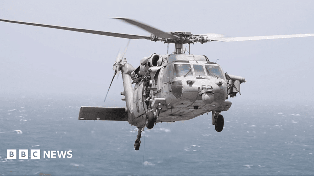 AQSh helikopteri Eron blokadasini buzayotgan kema motoriga raketa otgan