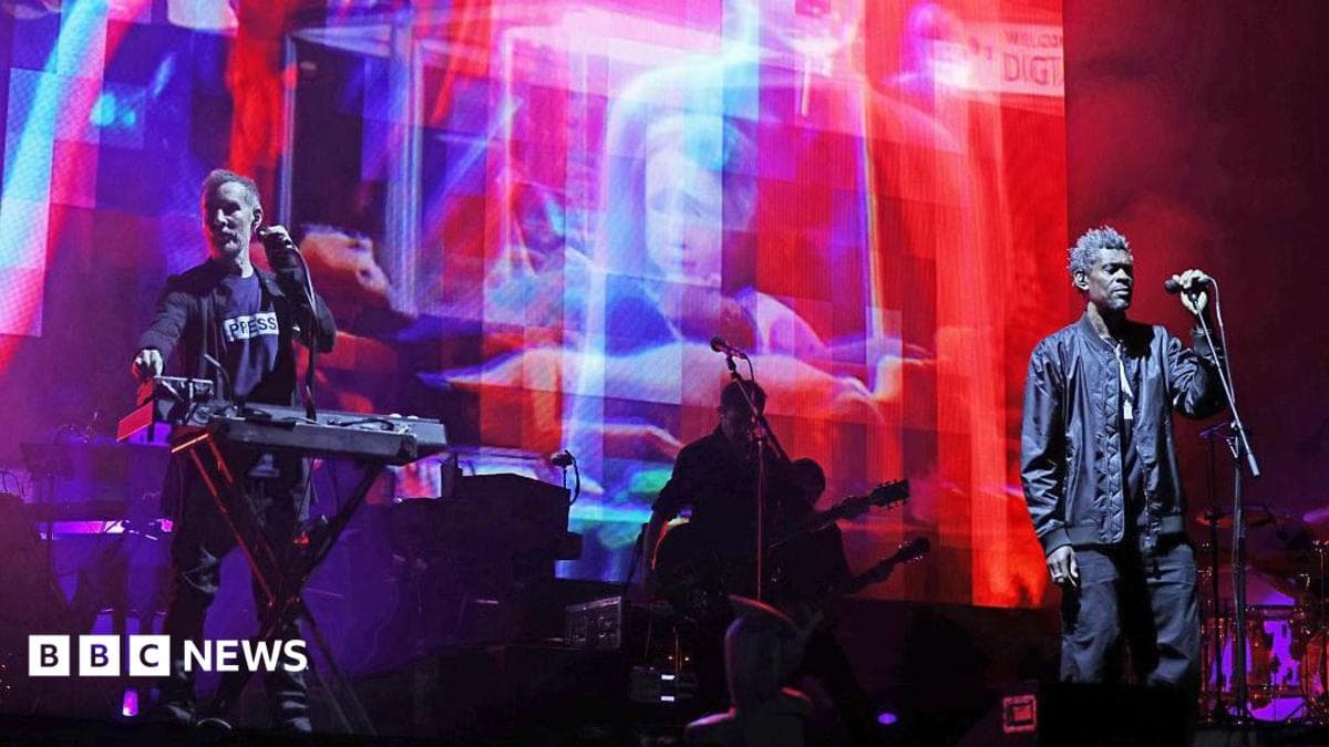 Massive Attack guruhi Singapurda 'Free Palestine' shioriga ta'sir taqdim etdi
