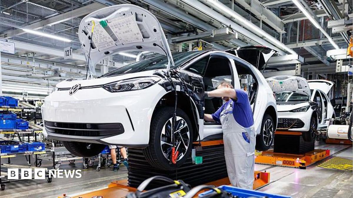 Volkswagen global ravishda 100,000 ish o'rinlarini qisqartirishni rejalashtirmoqda