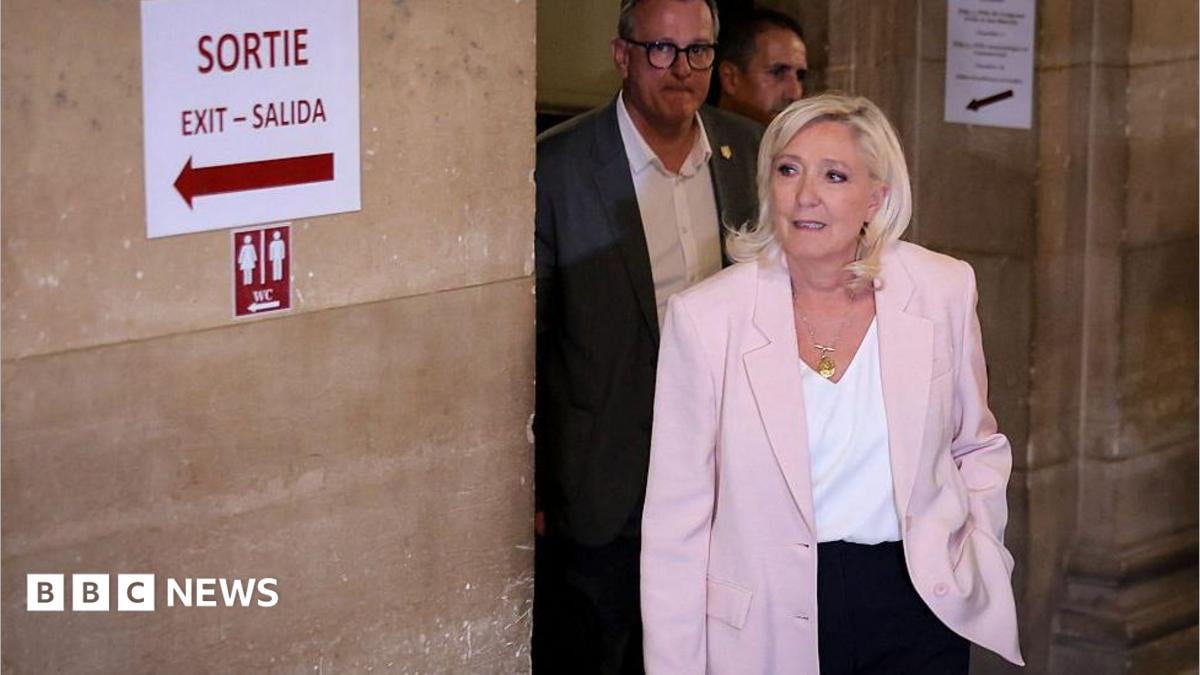 Marin Le Pen Frantsiya prezidenti uchun saylovga chiqmoqchi