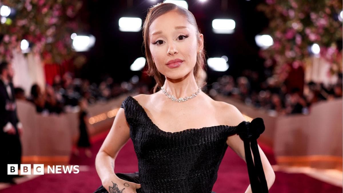 Ariana Grande omma hayotidan vaqtincha chekinmoqchi