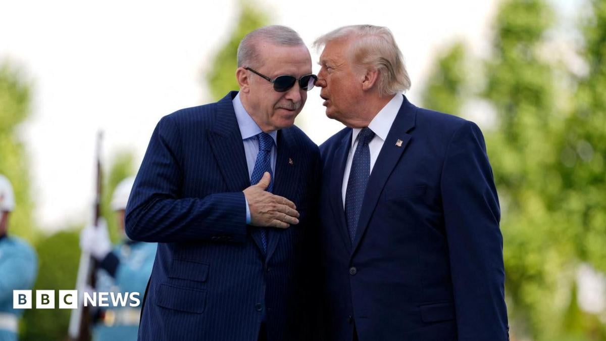 Tramp NATO sammitida Yevropani qurollantirish muammolari bilan yuzlashmoqda