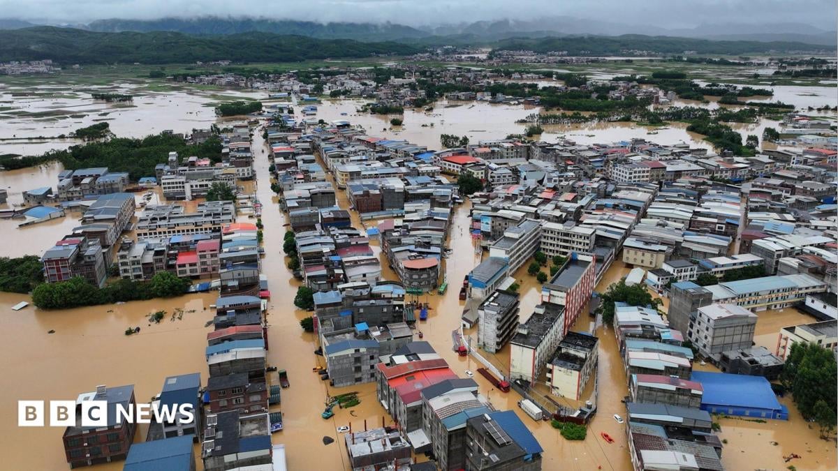 Xitoyda tsunamining kuchi: To'fon oqibatida toshqin va tornado sodir bo'ldi