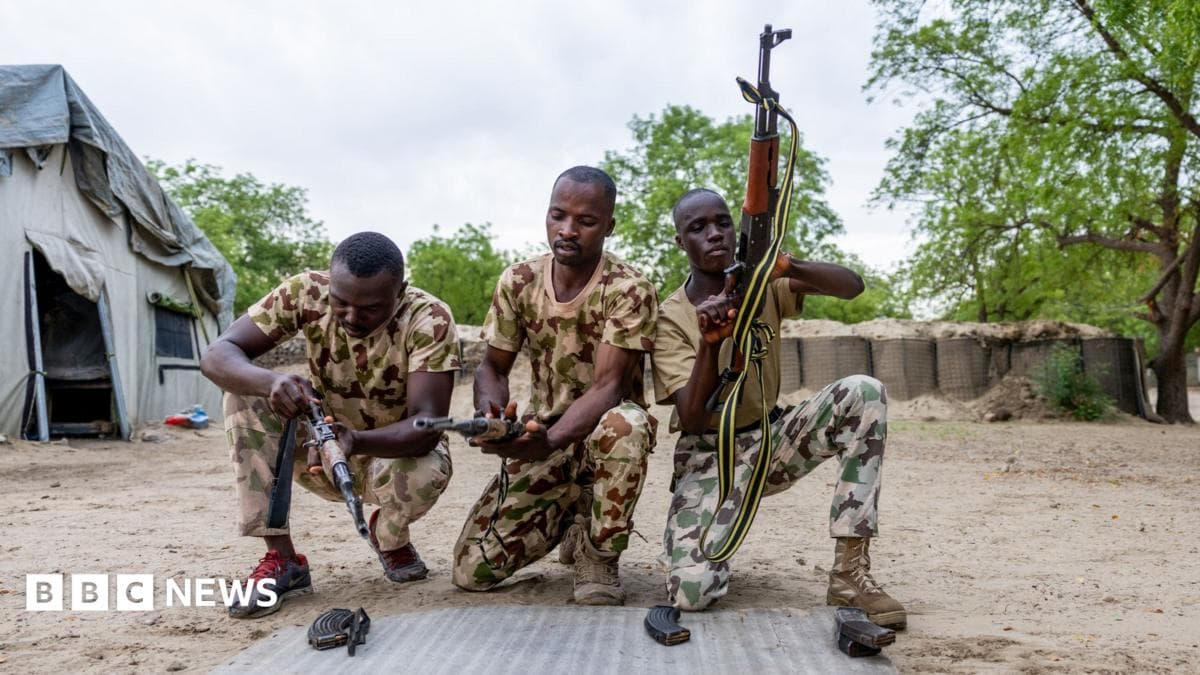 Nigeriya Prezidenti so'nggi vaqtlarda eng katta harbiy kengaytirish tarafdori