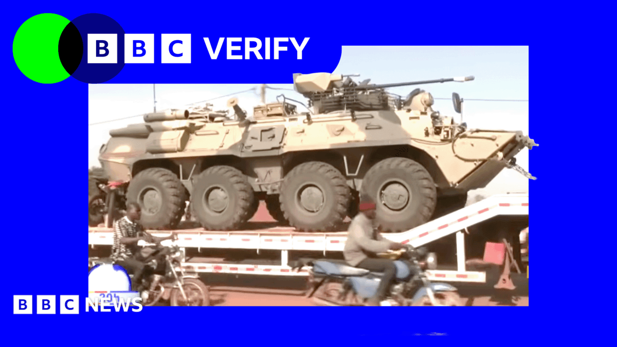 Российский корабль нарушил санкции и отправил военные транспортные средства в Мали