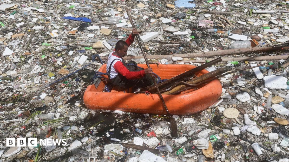 Filippin daryosida katta axloqsizlik to'planmoqda