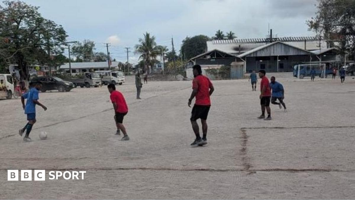 Futbolni Nauruda tanishtirish: Bir maydon bilan boshlash