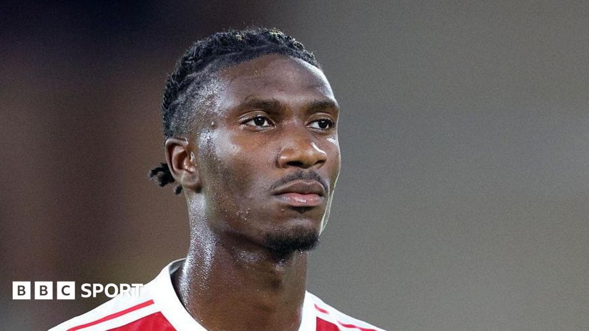Newcastle Bamba uchun 34 million funtga shartnoma tuzdi