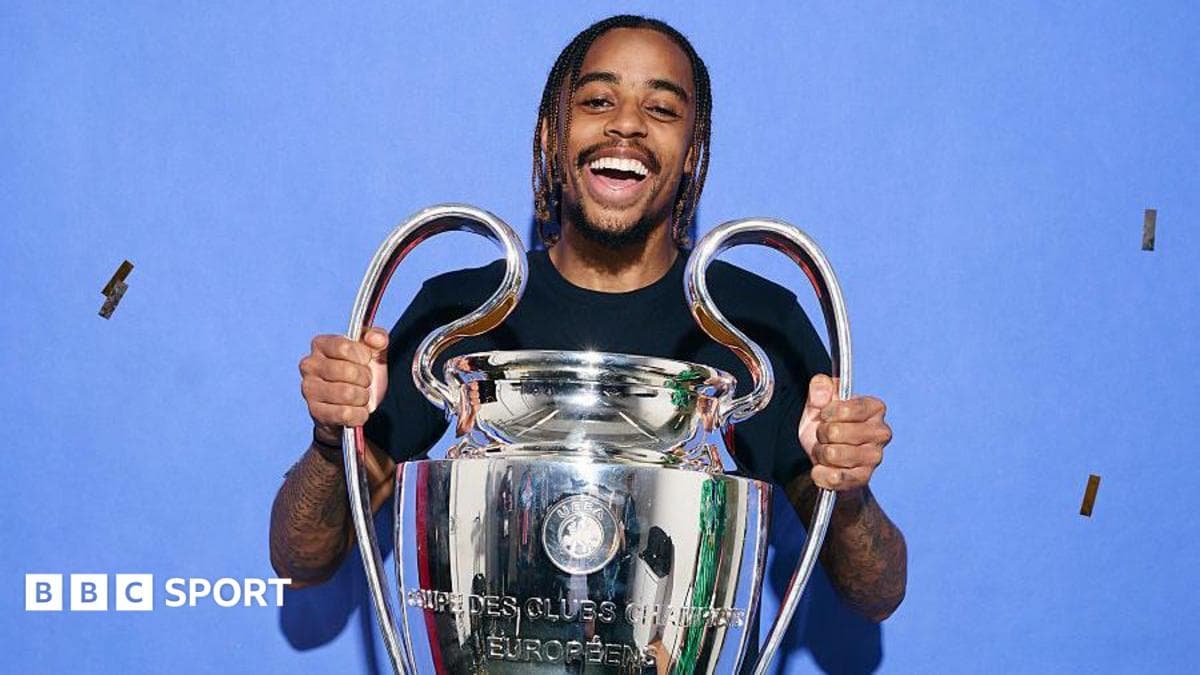 Liverpool Barcola'ni 100 million funtga sotib olmoqchi