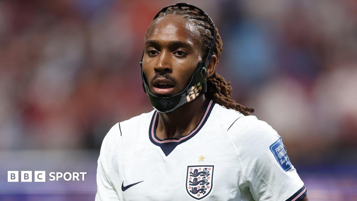 Muscle Issue for Spence Raises Additional Concern for England's Right-Backs
