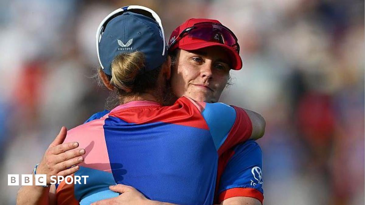 Angliya jamoasi T20 Jahon Chempionatida mag'lubiyatdan so'ng muxlislarini qaytardi