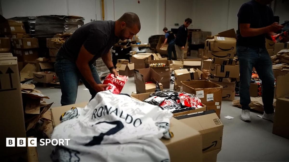 Jahon Kubogi davomida 18 million funt qiymatidagi soxta futbol ko'ylaklari musodara qilindi