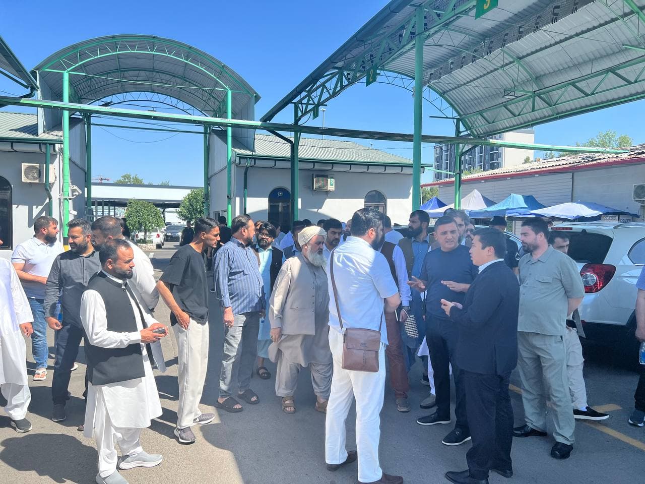 Afg‘onistonlik tadbirkorlar Toshkentda avtomobil savdosi imkoniyatlari bilan tanishmoqda