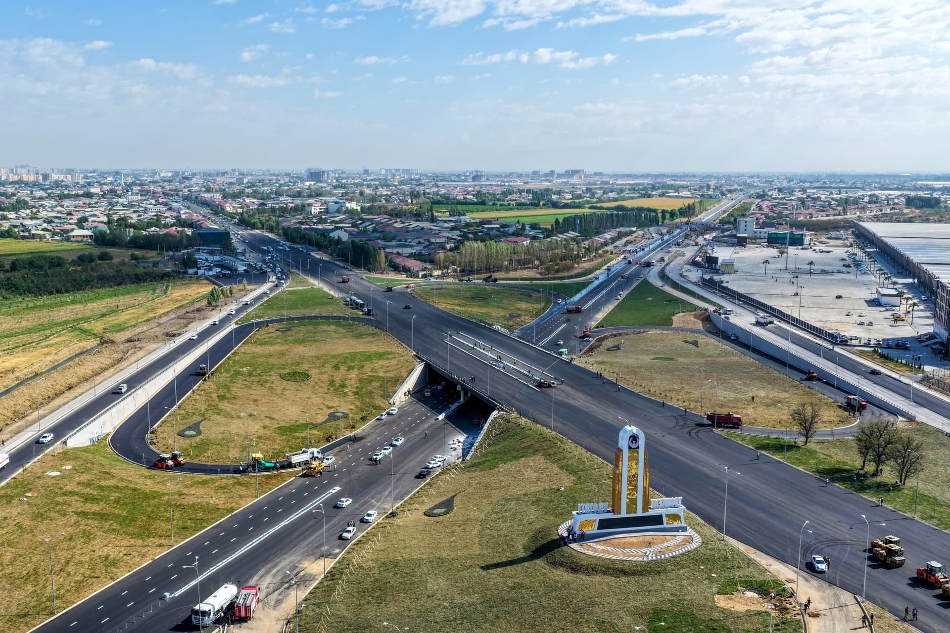 Toshkent – Nurafshon yo‘nalishida zamonaviy yo‘l o‘tkazgich bunyod etildi