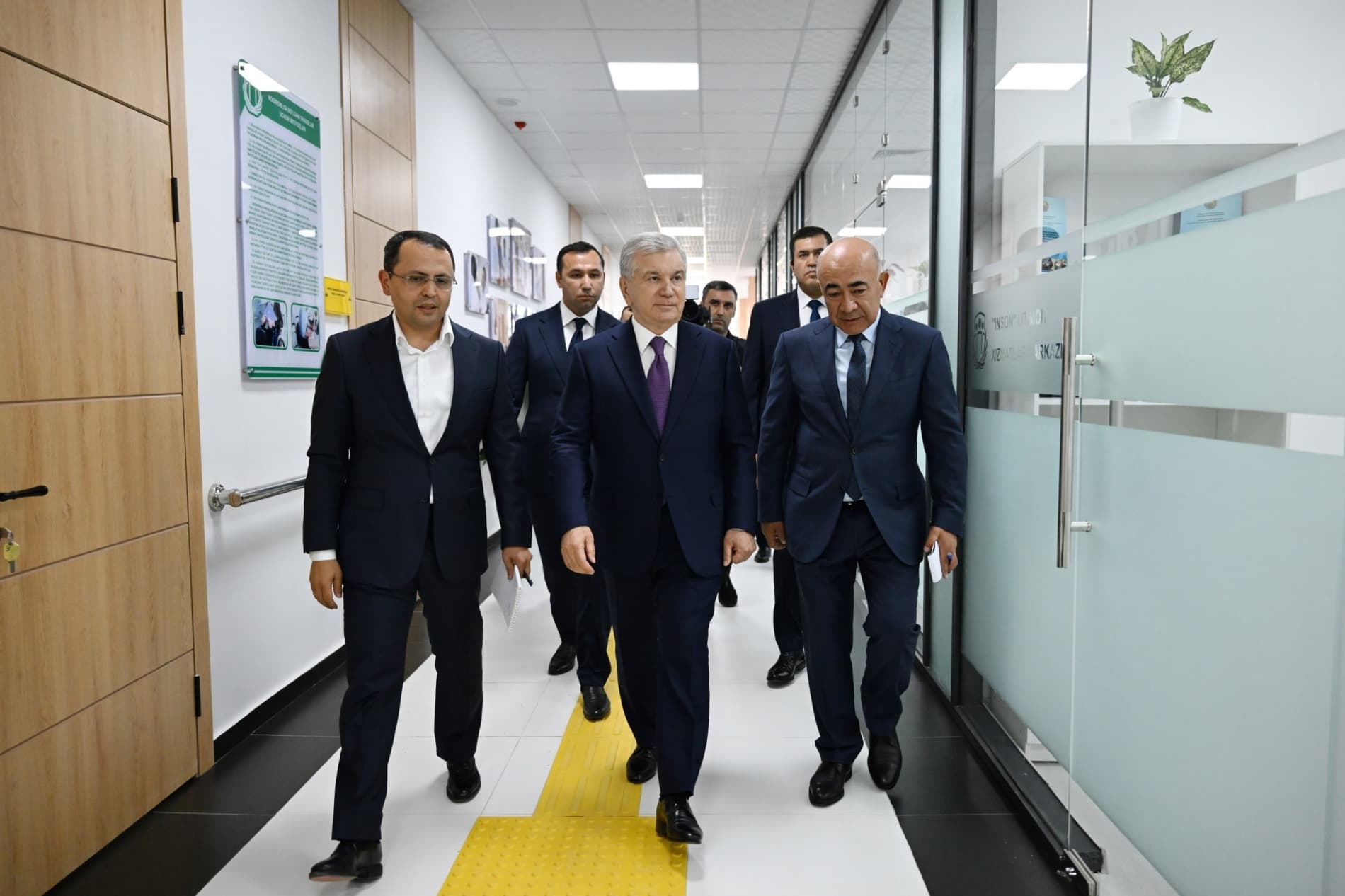 Shavkat Mirziyoyev Nurafshon shahrida yangi ijtimoiy himoya majmuasini ochdi