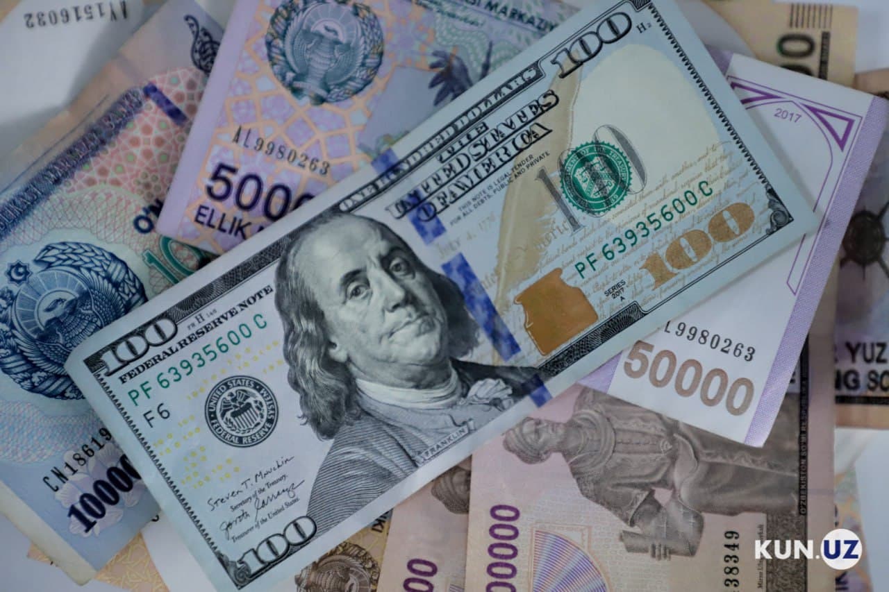 O‘zbekistonda banklardan 500 dollargacha naqd valyutani pasportsiz olish imkoni yaratildi