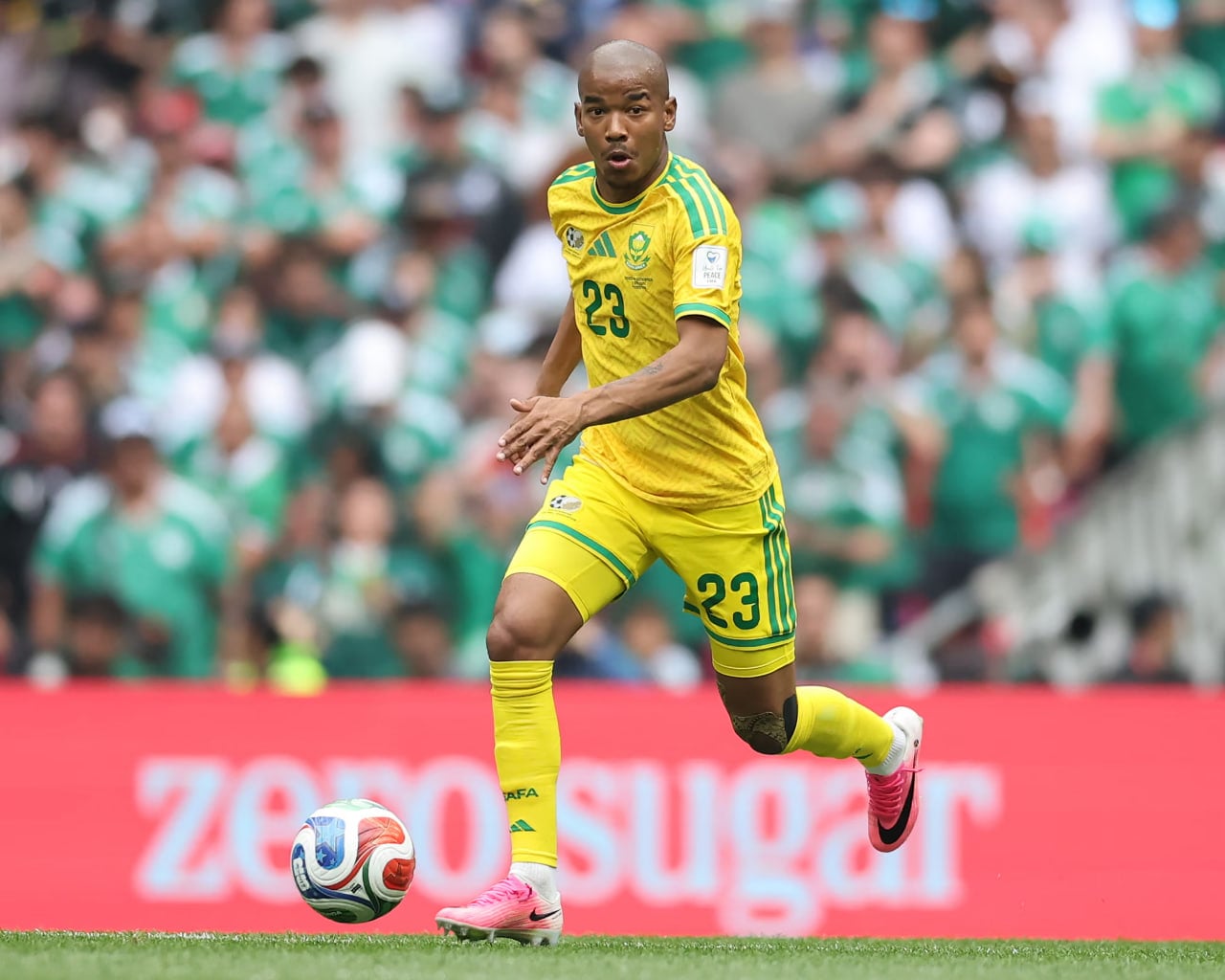 Janubiy Afrika terma jamoasi futbolchisi Jyeyden Adams vafot etdi