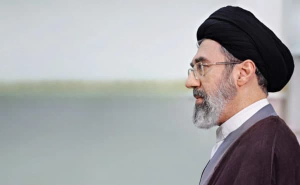 Eron oliy rahbari Trampning imzosini ahamiyatsiz deb atadi