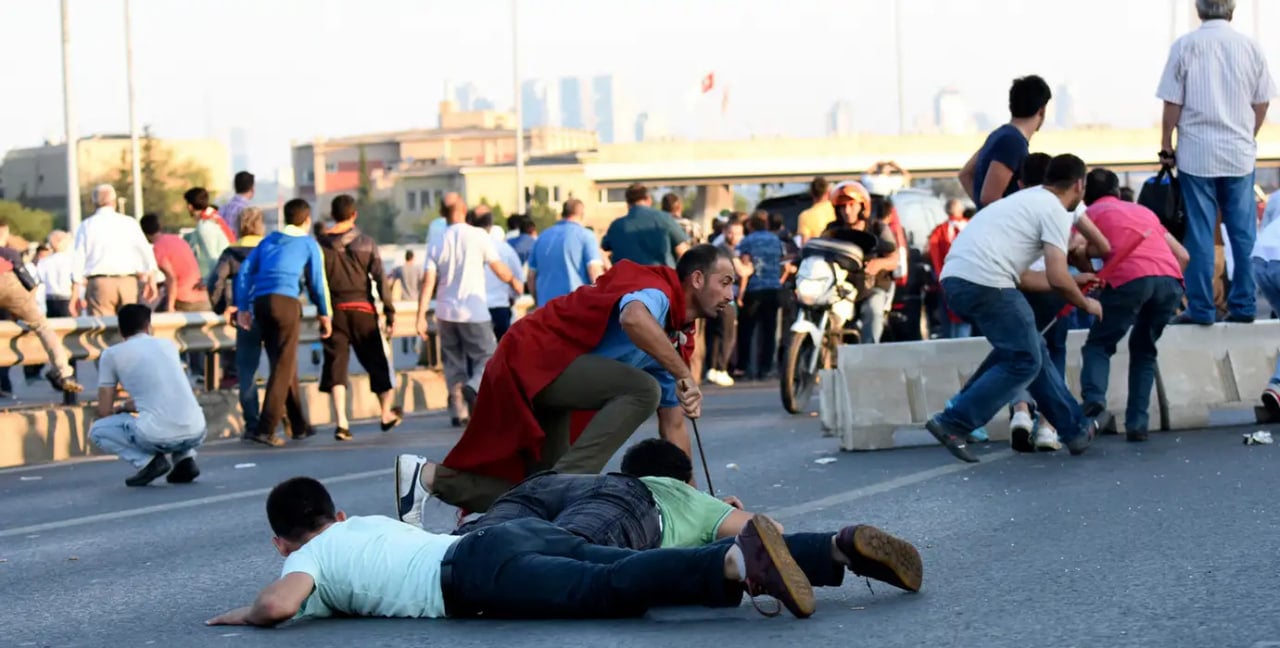 Turkiyadagi davlat to‘ntarishiga 10 yil: o'zgarishlar va saboqlar
