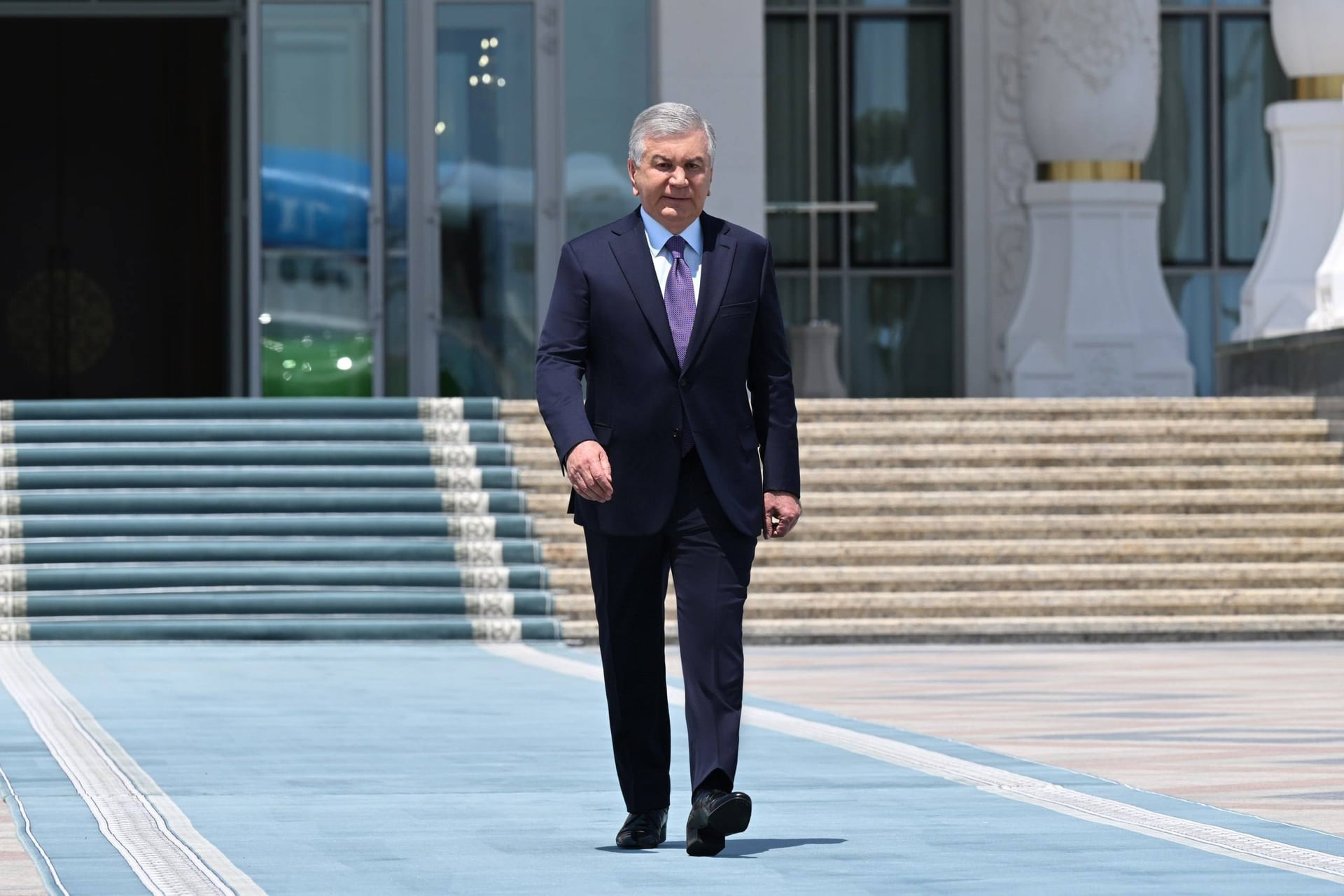 Prezident Mirziyoyev Bekoboddan Qatarga jo'naydi